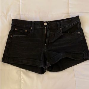 Gap black 3” shorts. Cuffed hems. Size 28.